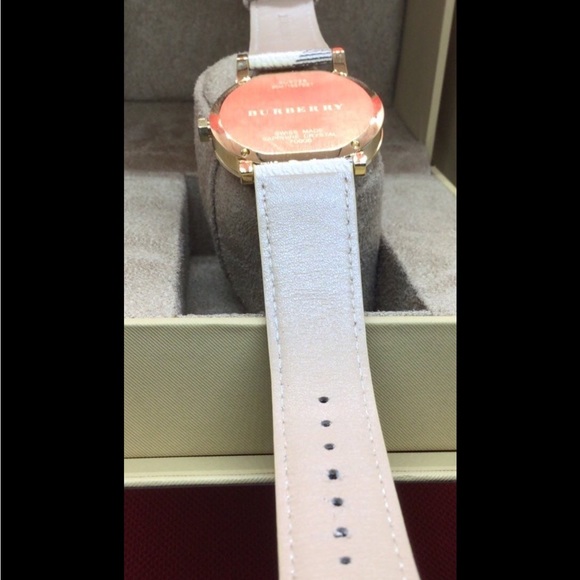 BURBERRY,  UNISEX, Gold City Exaggerated Check Watch BU9026 - Picture 4 of 13